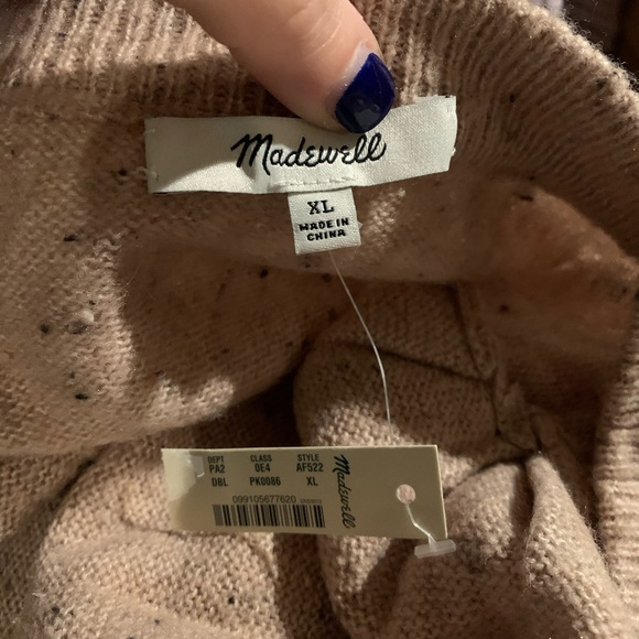NWT. Madewell Donegal  V-Neck Sweater - Picture 7 of 7